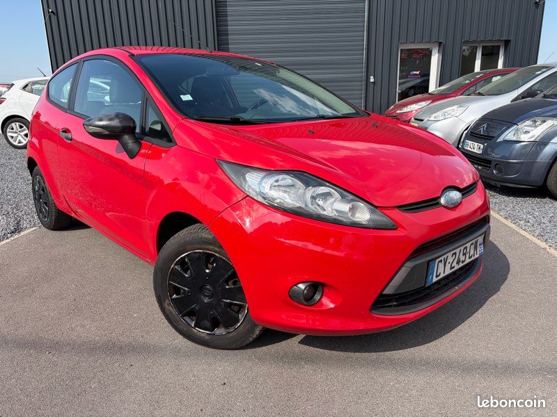 Ford Fiesta 1,25i Essence 82 Chvx « Entretien Complet » (image 1)