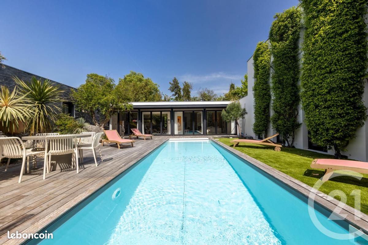Maison 8 pièces 280 m² · à Bordeaux · 280 m² · 1 820 000 €