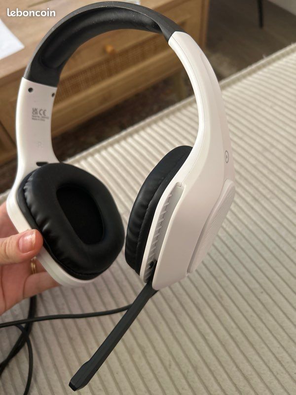 Casque Stéréo Filaire Muvit H102 Pour Playstation 5 Blanc Et Noir (image 3)