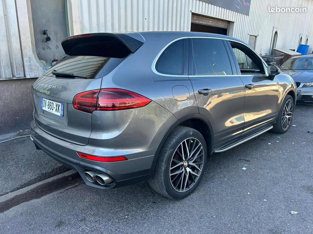 Porsche CAYENNE (958) 3.0 416CH S E-HYBRID (image 3)