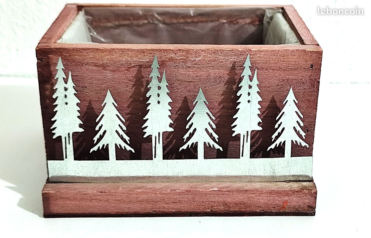 Vide–poche, porte–crayons ou jardinière en bois (image 1)