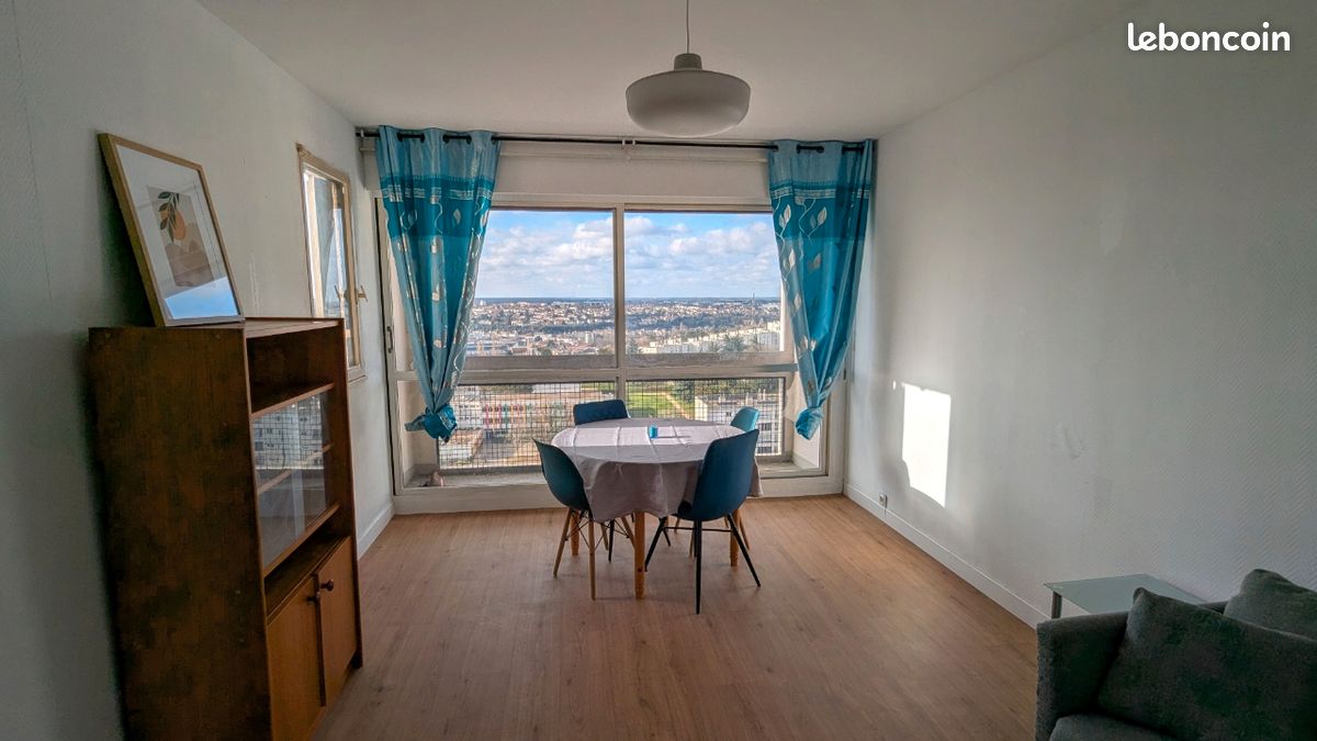 Appartement 2 pièces 52 m² · à Poitiers · 52 m² · 680 €