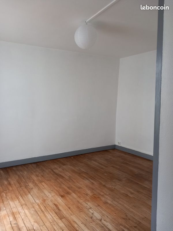 Immeuble 135 m² Ruffec (image 7)