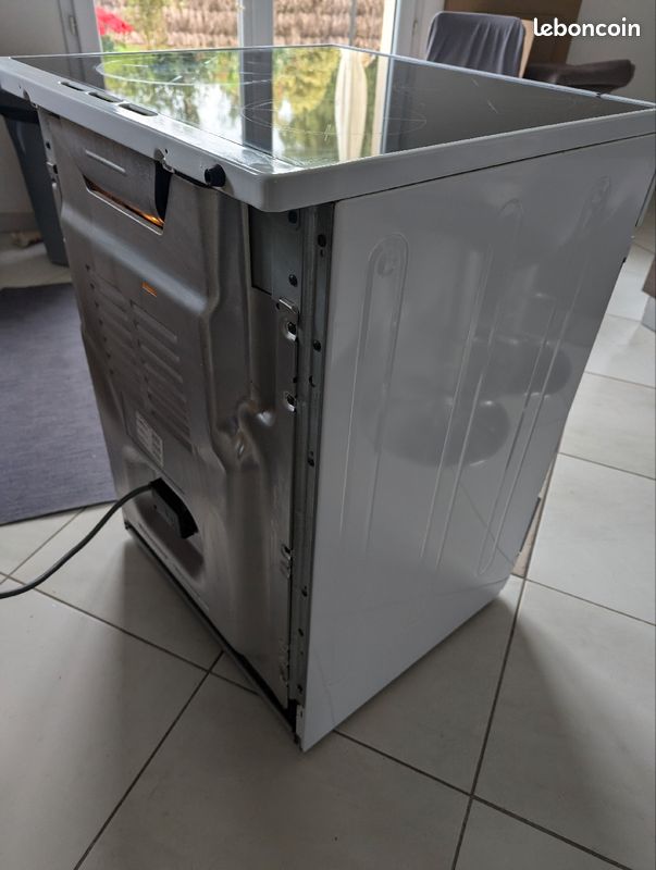 Gazinière induction Indesit (image 6)