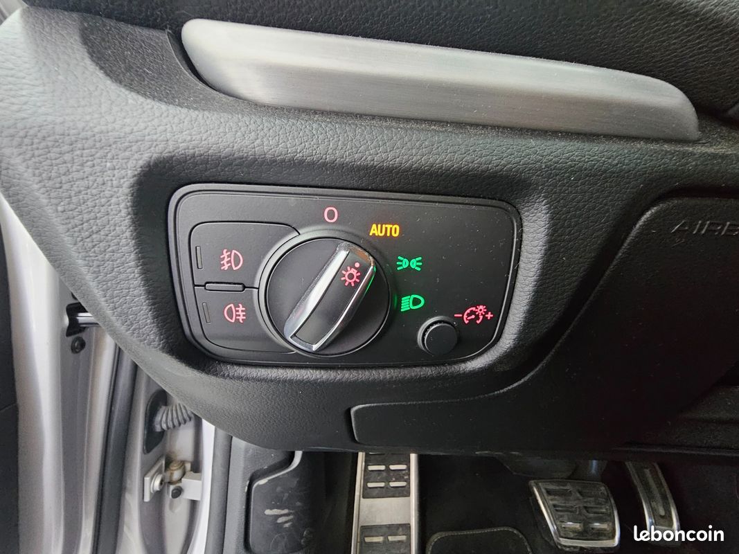 Audi A3 CABRIOLET Sportback S line 184ch quattro S-tronic / régulateur de vitesse auto adaptatif / siege chauffant /drive slect / climatisation bi-zone / feux automatique (image 28)
