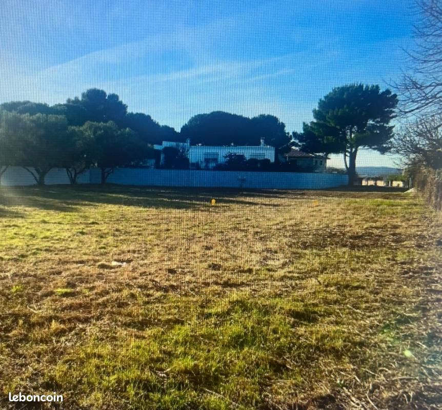Terrain 220 m² Juvignac · 150 000 €