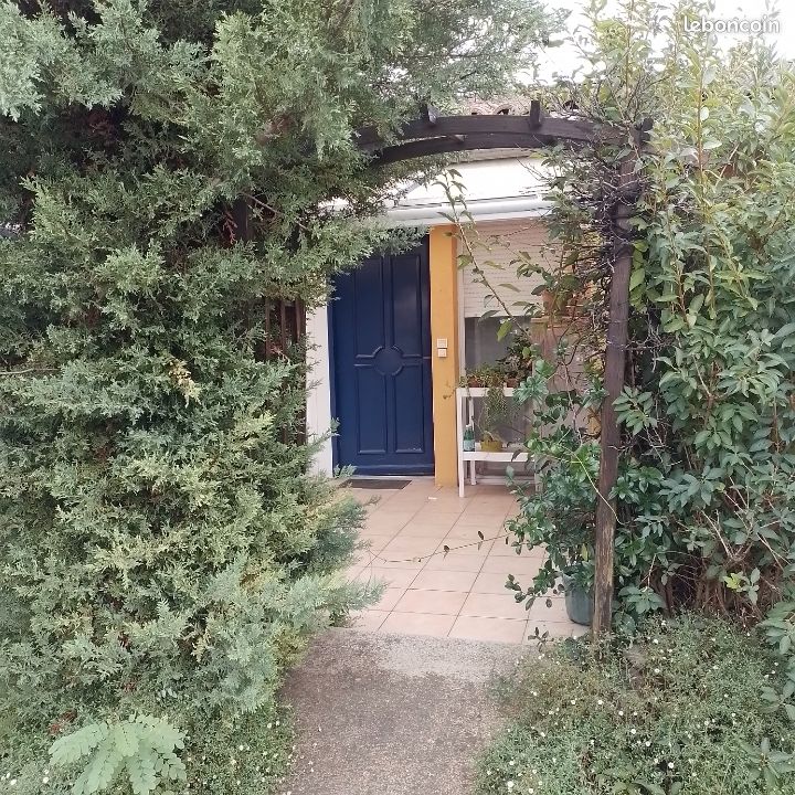 Maison 3 pièces 81 m² · à Rochefort-du-Gard · 81 m² · 223 000 €