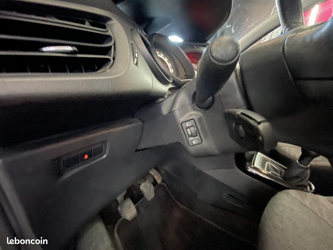 Citroën C3 1.4 HDi 70 CONFORT (image 12)