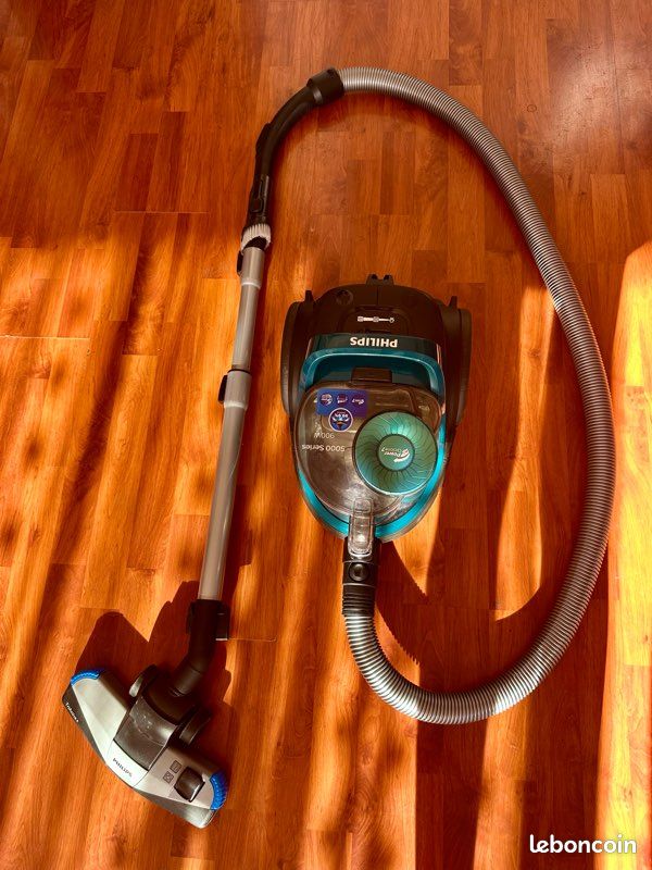 Aspirateur PHILIPS multi-accessoires (image 1)