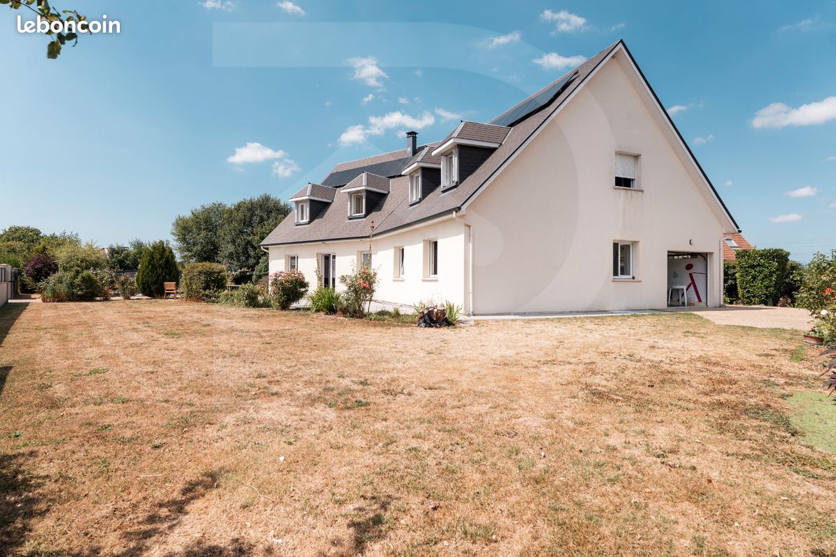 Maison 10 pièces 235 m² · à Rogerville · 235 m² · 599 000 €