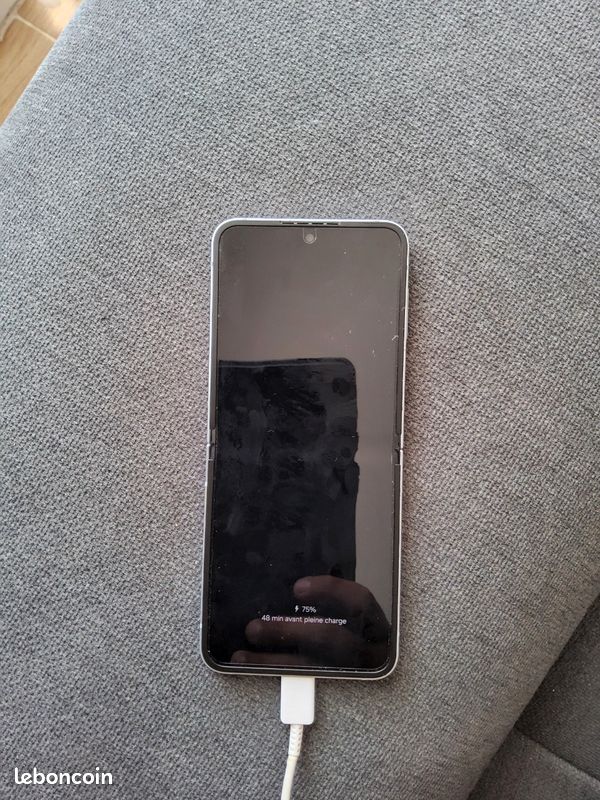 Samsung galaxy z flip 6 (image 2)