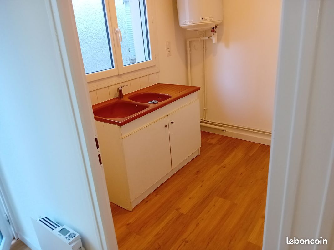 Appartement 1 pièce 24 m² · à La Tour-du-Pin · 24 m² · 450 €