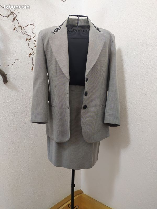Pull / Gilet LE PETIT BAIGNEUR Femme M - FR38 pas cher en Achat - Vente
