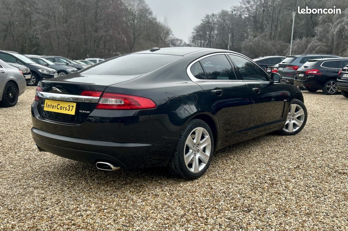 Jaguar xf v6 3l d 240 luxe premium 2009 (image 2)