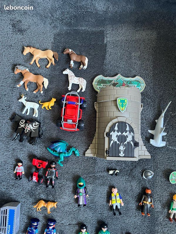 Lot Playmobil - Univers variés 🏰🚗🦁 (image 2)