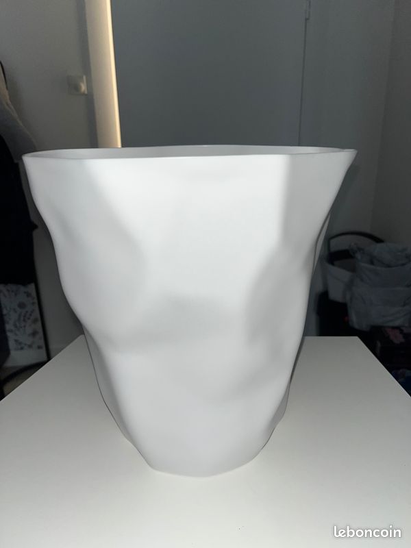 Lot de 7 poubelles blanches (image 1)