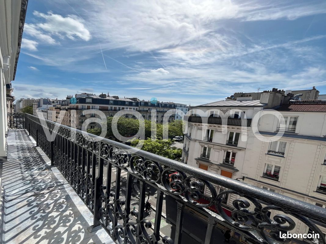 Appartement 2 pièces 43 m² · à Paris · 43 m² · 153 600 €