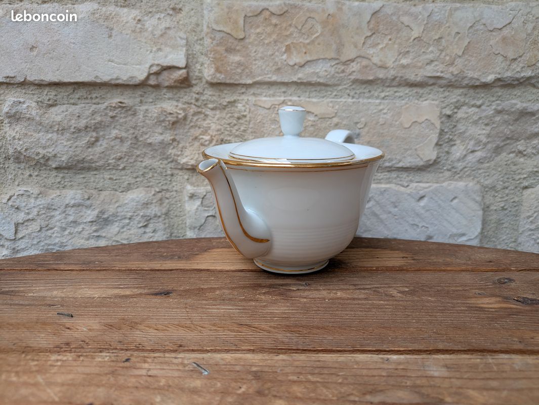 Théière Ancienne Limoges France - Porcelaine Blanche - Style Art Déco - Vintage