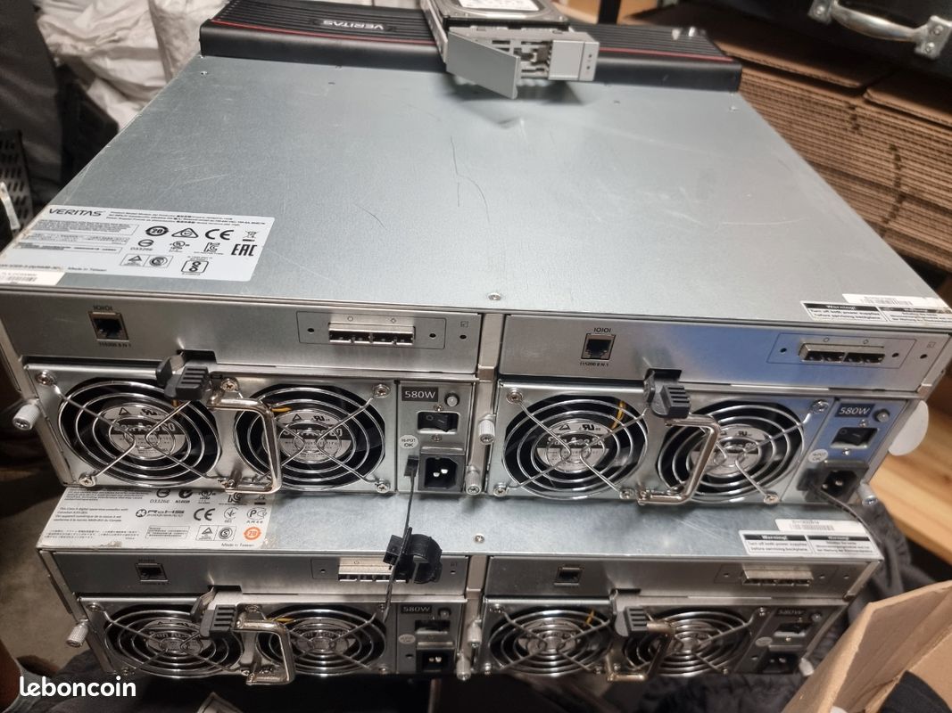Veritas 16EB 16 Storage Disk Array 2x I/O 2x PSU 3.5 (image 3)