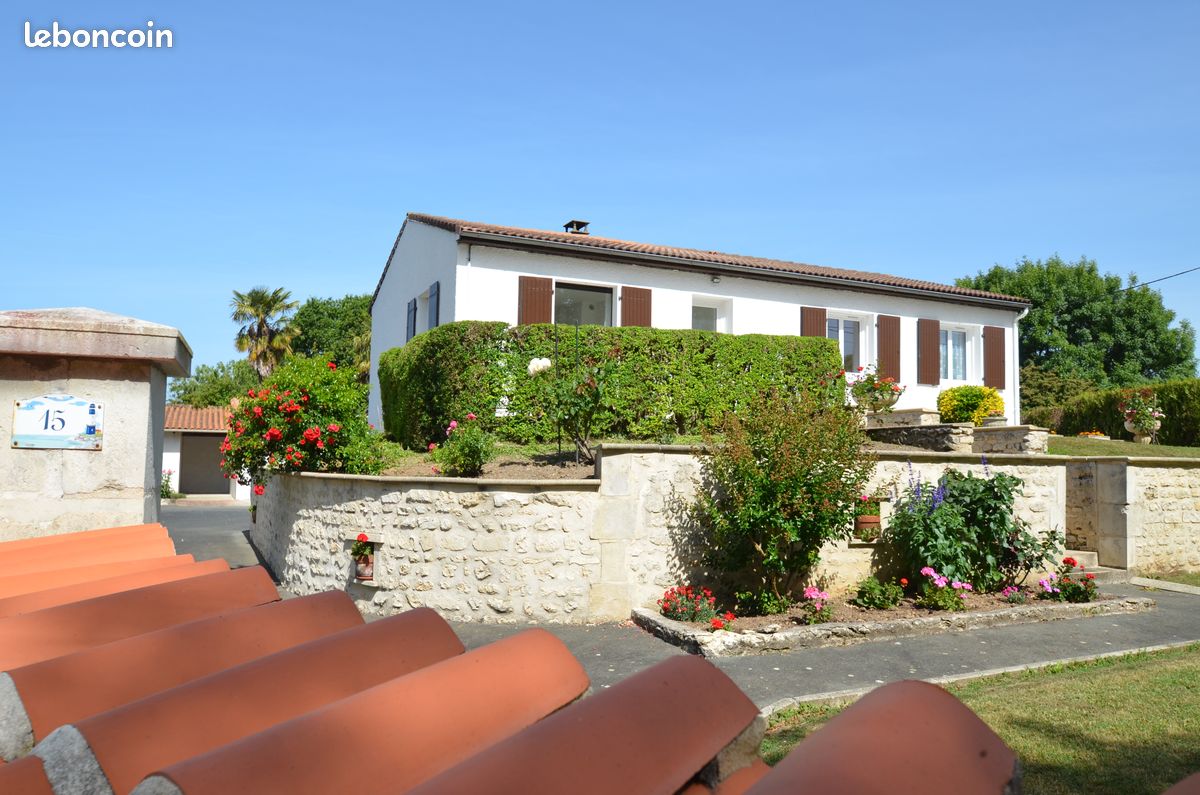 Maison 7 pièces 120 m² · à Saint-Georges-des-Coteaux · 120 m² · 237 000 €
