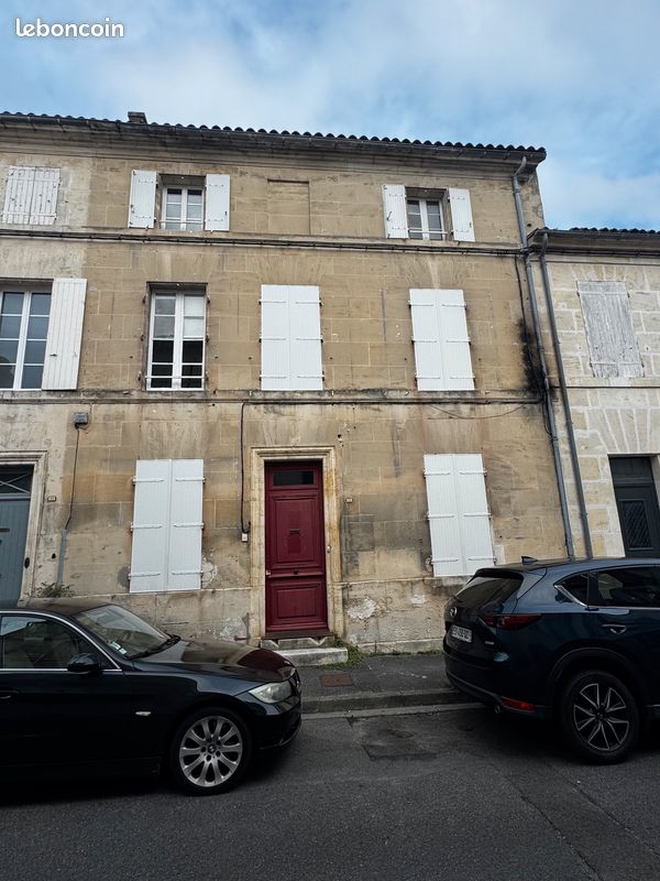 Maison 10 pièces 180 m² · à Cognac · 180 m² · 215 000 €