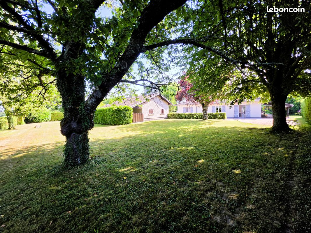 Maison 6 pièces 140 m² · à Mézériat · 140 m² · 349 000 €