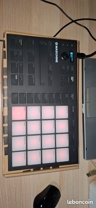 Lot mikro mk3 , clavier midi , boîte à rythme , mixette (image 2)