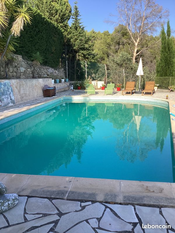 Maison 11 pièces 320 m² · à Claviers · 320 m² · 450 000 €