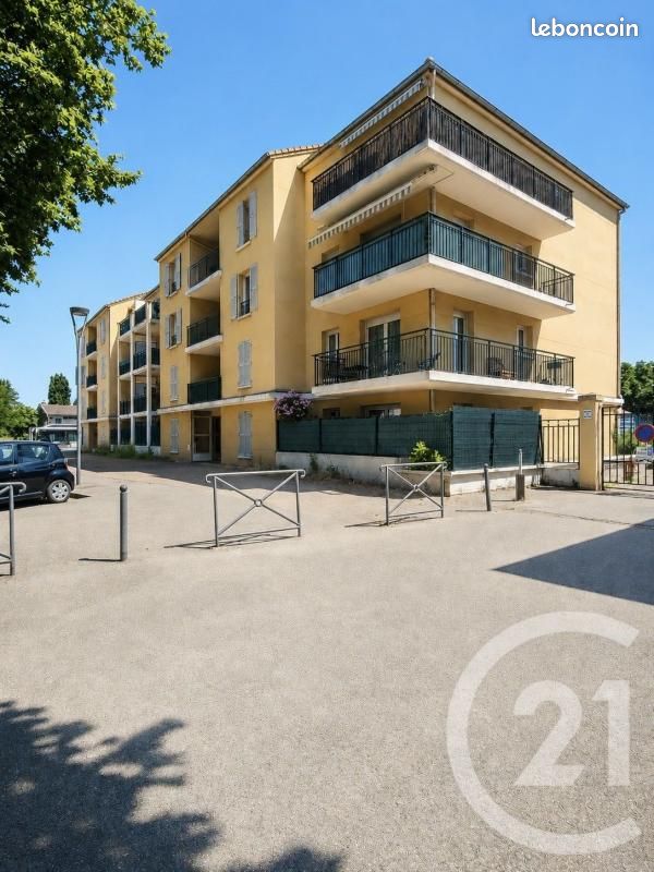 Appartement 2 pièces 49 m² · à Vaulx-en-Velin · 49 m² · 144 000 €