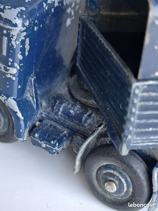 Dinky Toys GB Accessoire îlot pompe à essence "Esso&quot