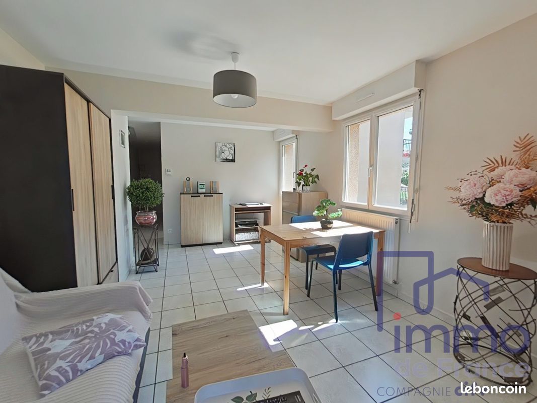 Appartement 2 pièces 54 m² · à Vals-près-le-Puy · 54 m² · 136 000 €