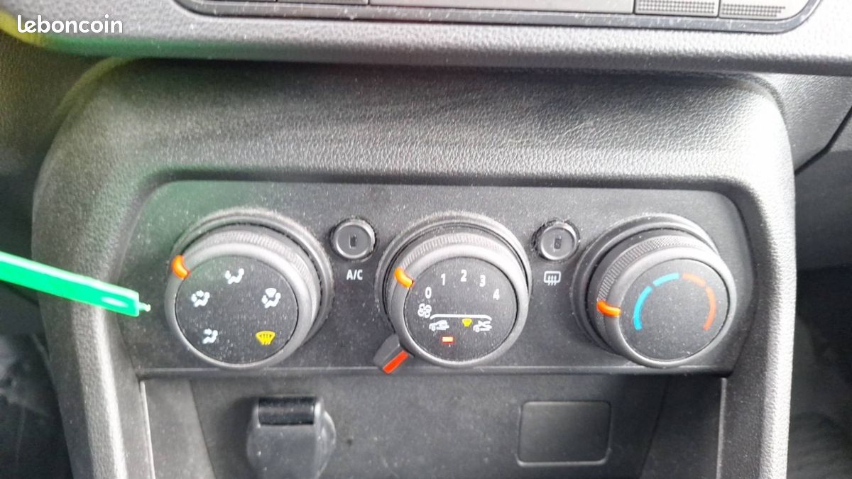 Dacia sandero sce 65 22 confort (image 29)
