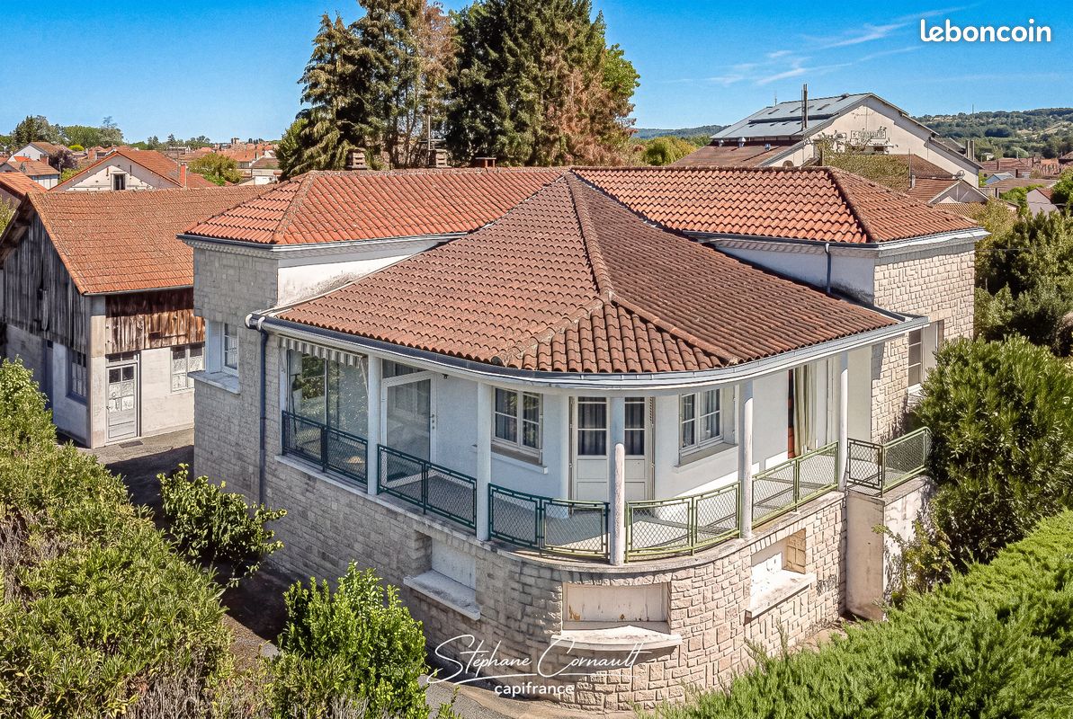 Maison 5 pièces 123 m² · à Saint-Astier · 123 m² · 245 000 €