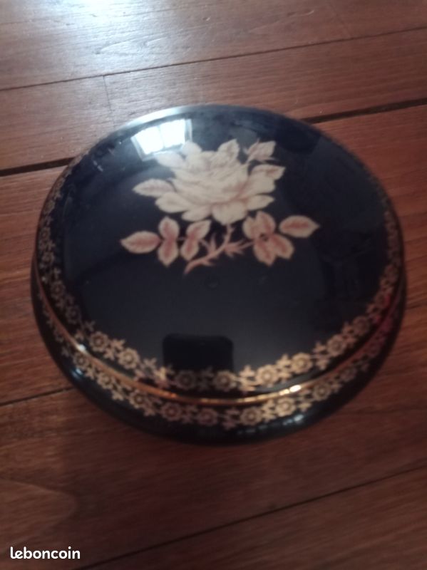 Limoges leveque bonbonnière porcelaine (image 1)