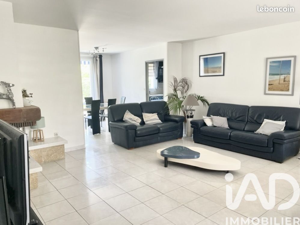 Maison 10 pièces 181 m² · à Étiolles · 181 m² · 525 000 €