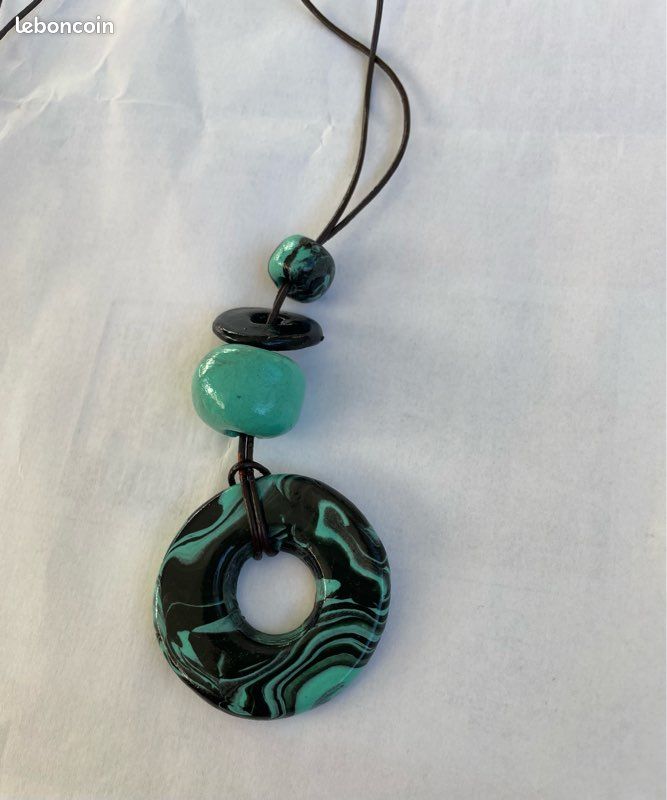 Lot 6 colliers fantaisie (image 3)