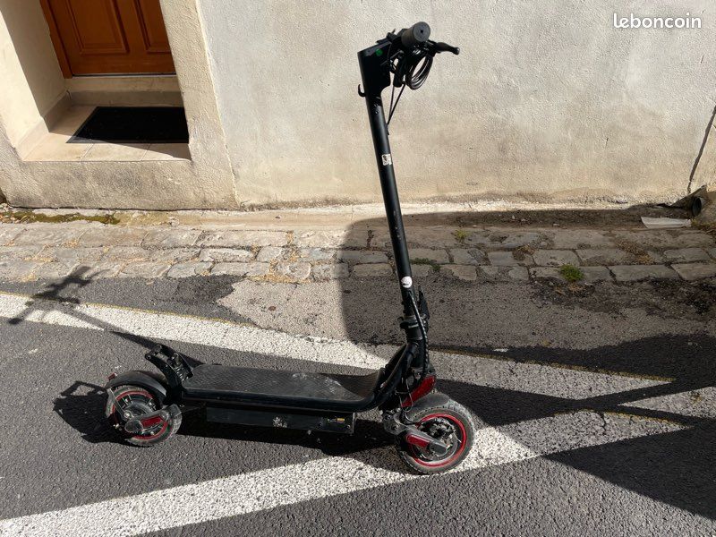 Vante trottinette électrique (image 1)