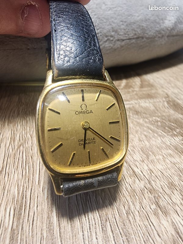 Omega De Ville Quartz vintage or 18k 750 boîtier coussin fonctionnelle (image 2)
