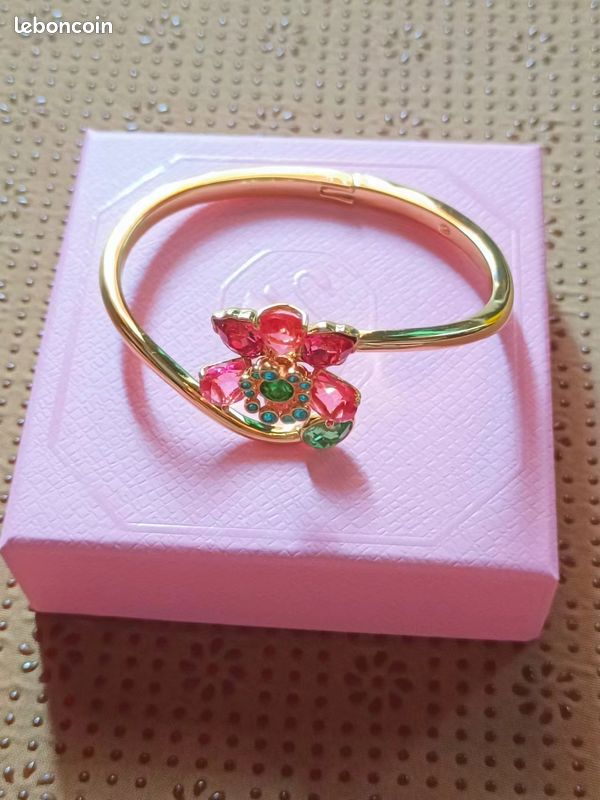 Bracelet Swarovski 'Fleur Passion' - Cristaux rouges étincelants (image 1)