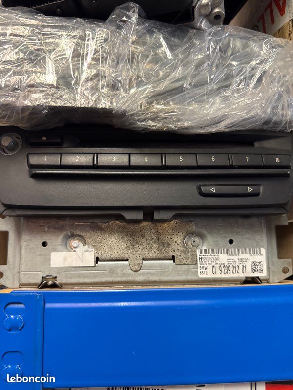 BMW Radio/CD/GPS CI Player 923921201 9239212 (image 1)