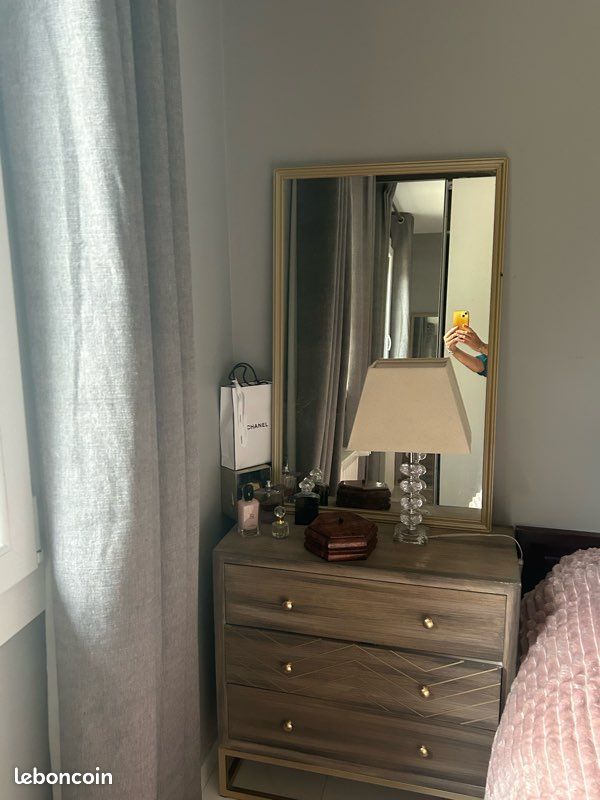 Table de chevet / commode et miroir (image 2)