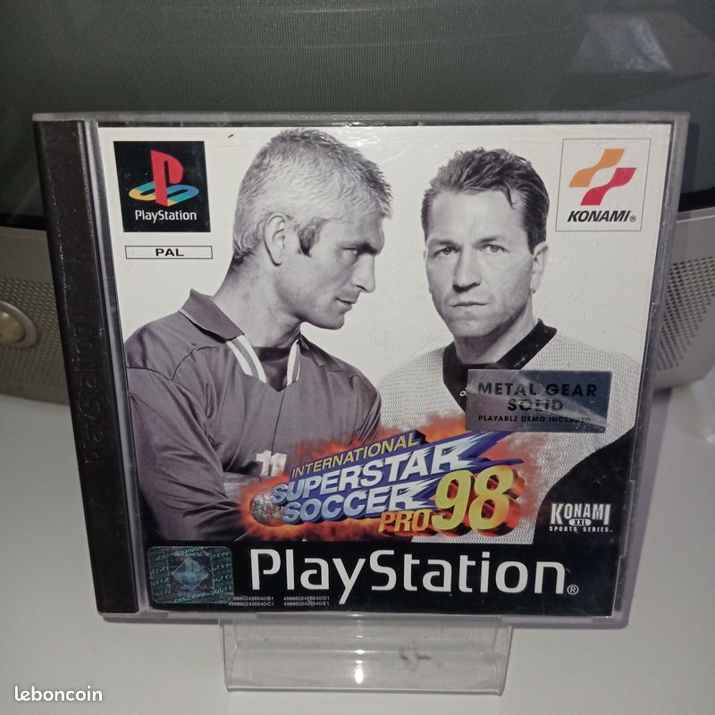 Jeu International Superstar Soccer Pro 98 PS1 - Version PAL - Bon état