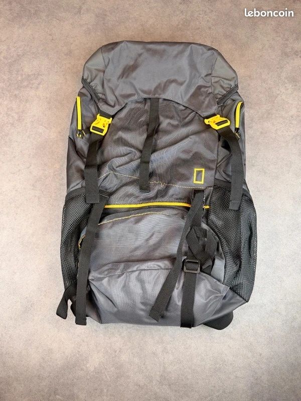 Sac à Dos Randonnée 50L Imperméable – Nylon Résistant, Bande Réfléchissante, Pour Camping Et Trekking