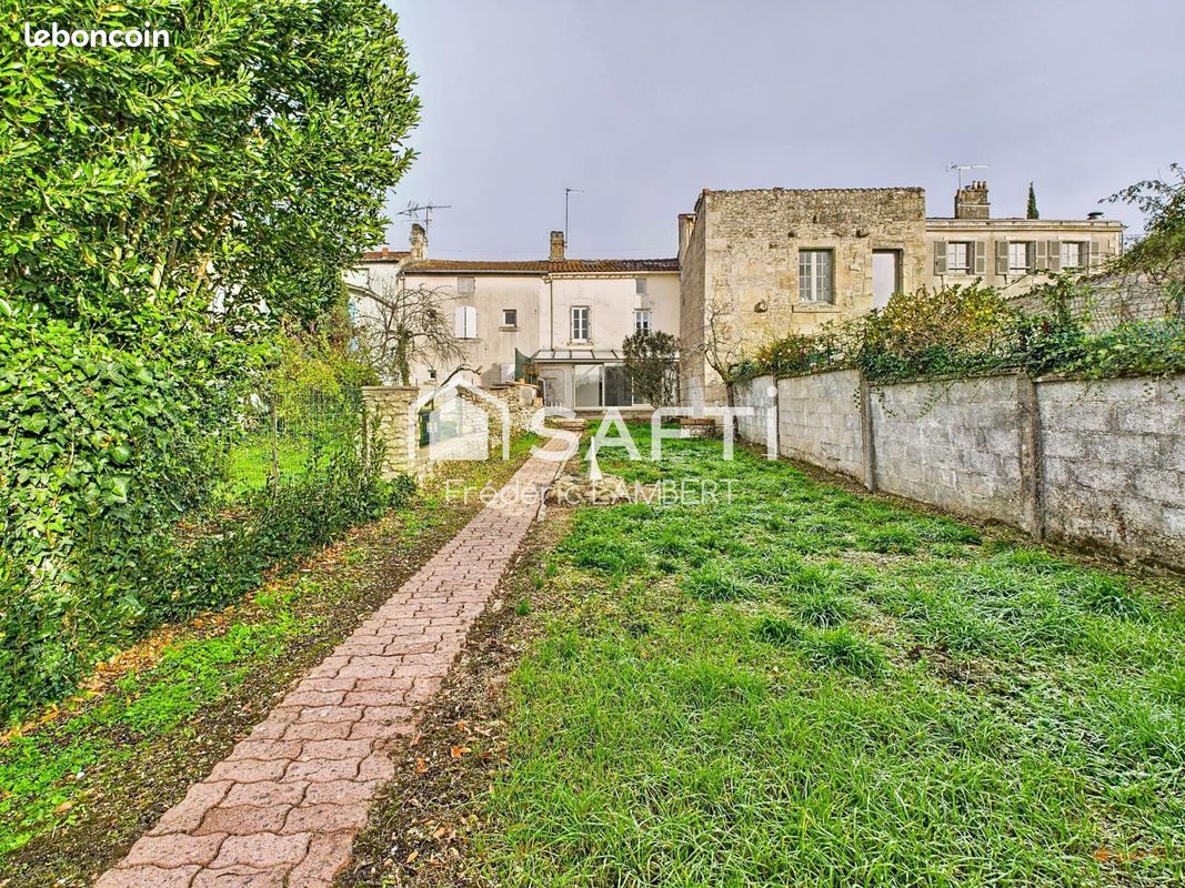 Maison 5 pièces 100 m² · à Niort · 100 m² · 192 000 €