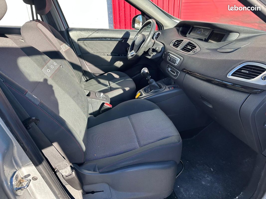 RENAULT Scénic 202000KM DIESEL 1.5 dCi 110CV (image 5)