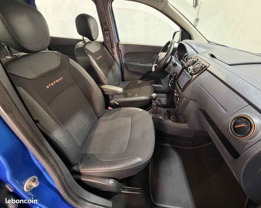 Dacia Lodgy dCI 110 7 places BVM6 Stepway (image 17)