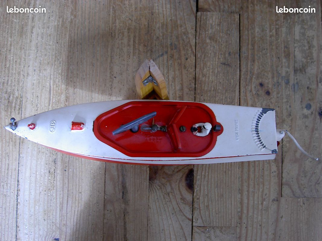 JEP / BATEAU / FONCTIONNE / CLE/ 45 cm