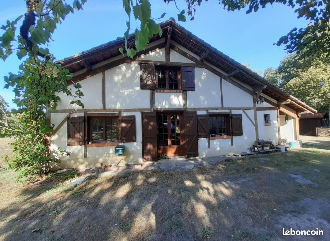 Maison 5 pièces 198 m² · à Vert · 198 m² · 380 000 €