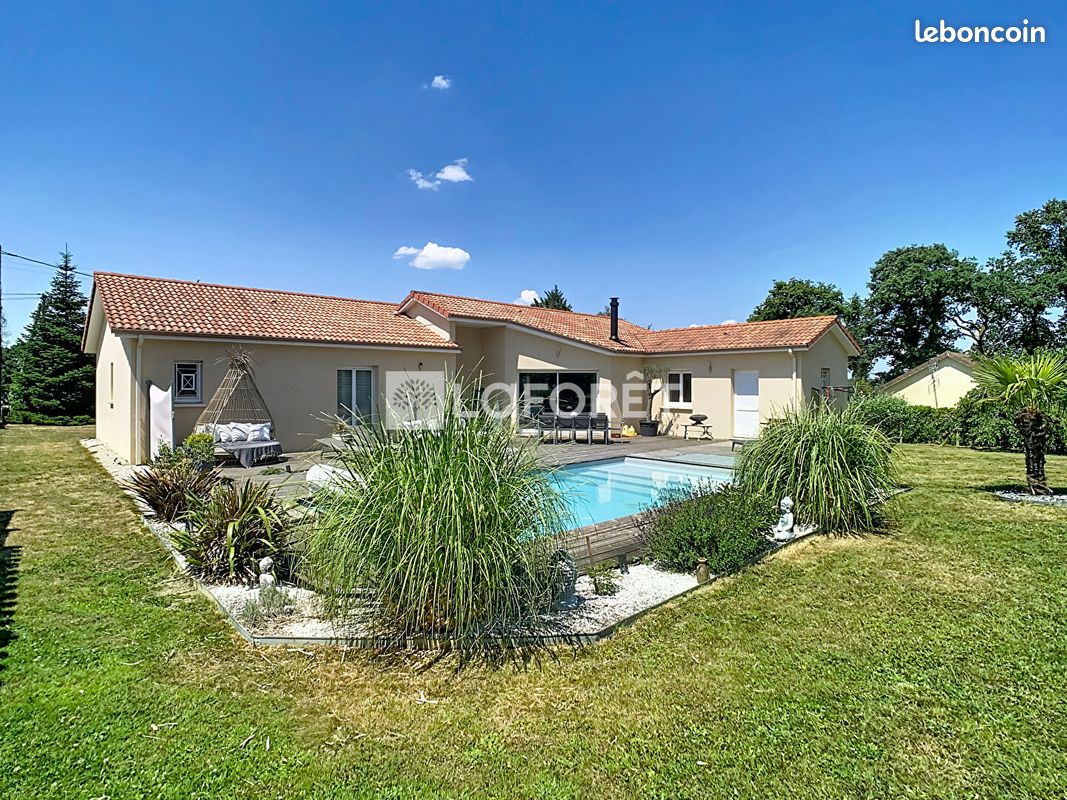 Maison 6 pièces 136 m² · à Veyrac · 136 m² · 339 200 €