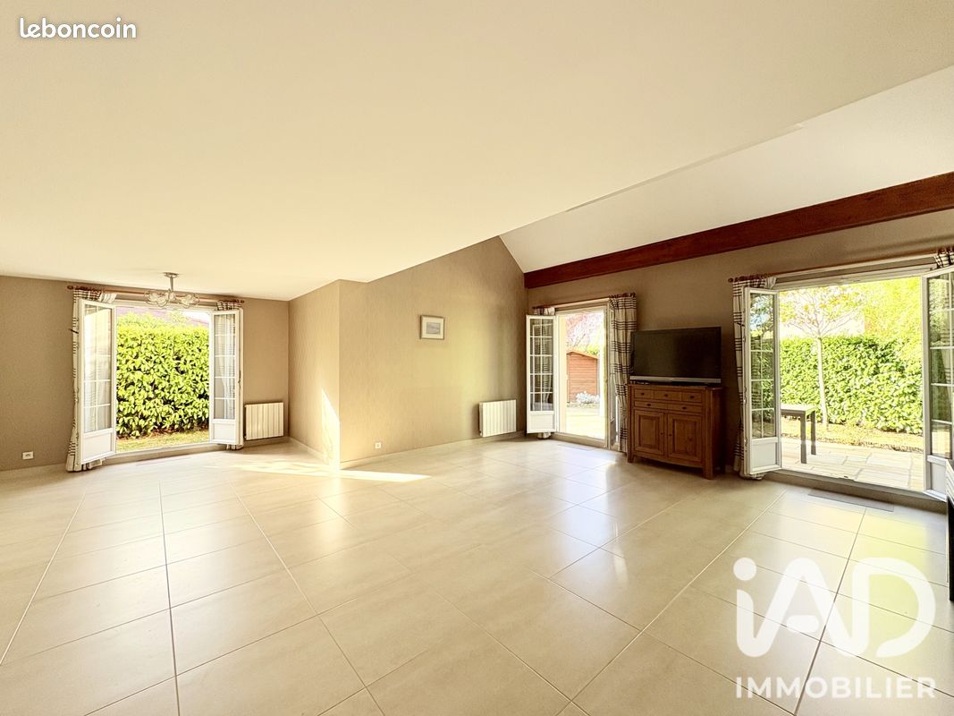 Maison 7 pièces 169 m² · à Marolles-en-Brie · 169 m² · 549 000 €